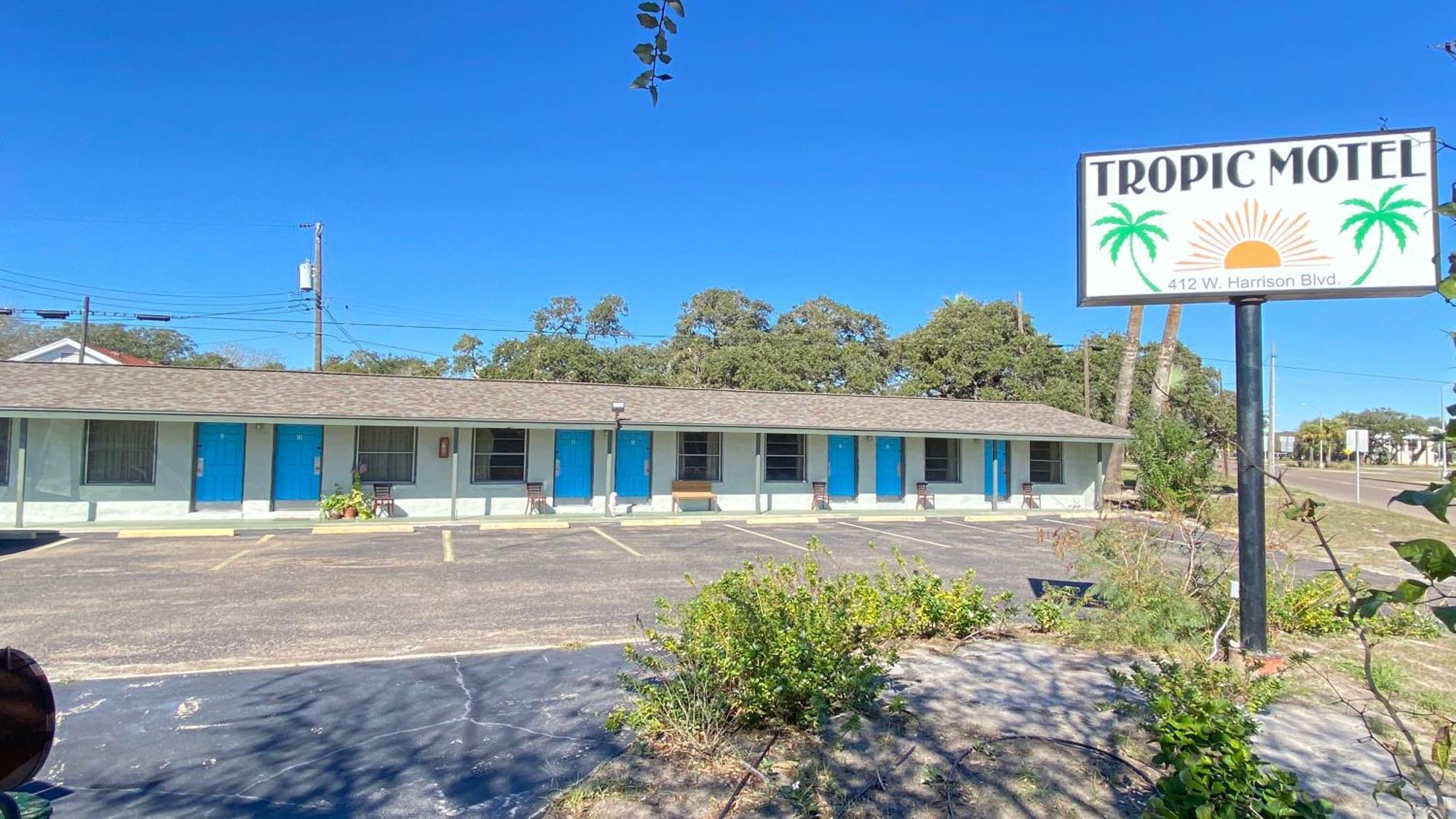 Tropic Motel Aransas Pass Exterior photo